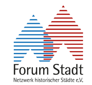 Logo Forum Stadt Netzwerk historischer Städte e.V. Schriftzug mit angedeuteten Gebäudeumrissen 